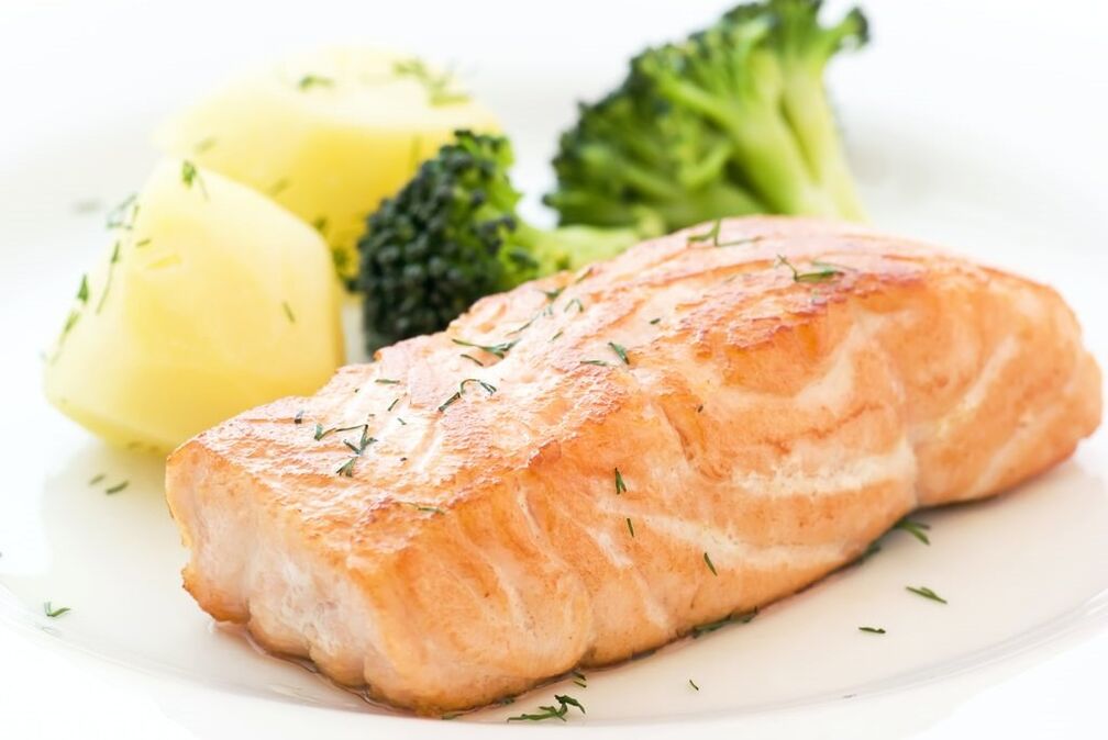 Para el día del pescado de la dieta de los 6 pétalos es adecuado un filete de pescado cocinado al baño maría. 